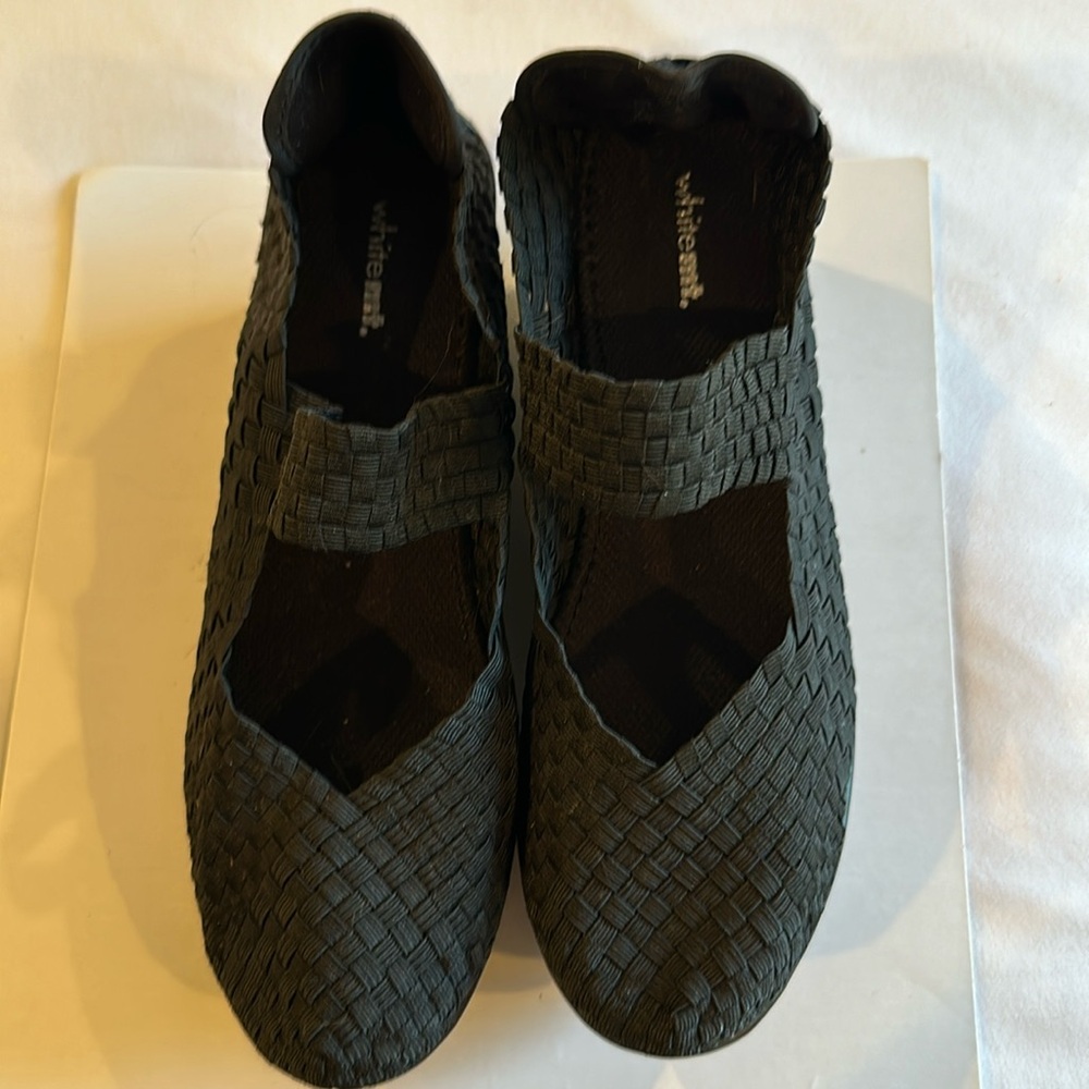 White Mountain weave shoes size 10